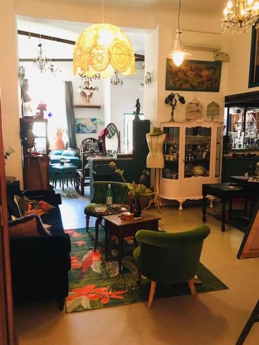 Loft D Artistes Avec Patio Au Port De Nice Bagian luar foto